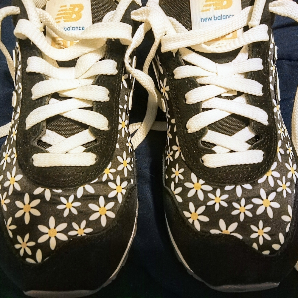New Balance 515 Black & White floral Pattern size 6.5